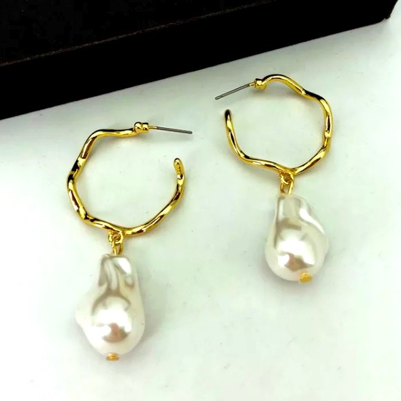 Jewelry - Big Gold Hoop Pearl Earrings